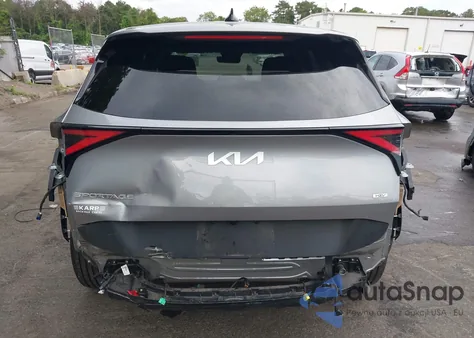 2023 Kia Sportage Hybrid Lx z USA, uszkodzony, nr VIN KNDPUCAGXP7030172